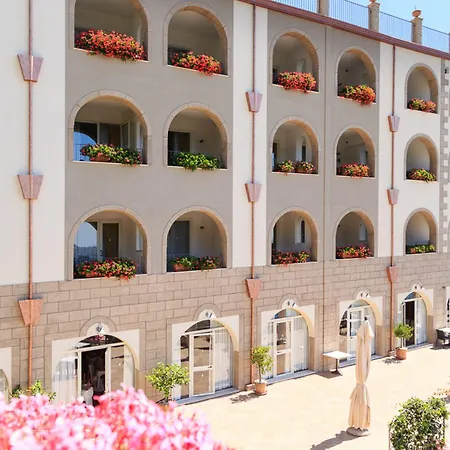 Olimpo Le Terrazze Hotel 4*