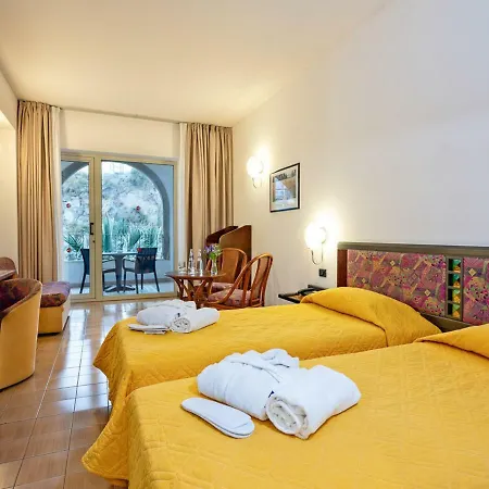 Olimpo Le Terrazze Otel 4*