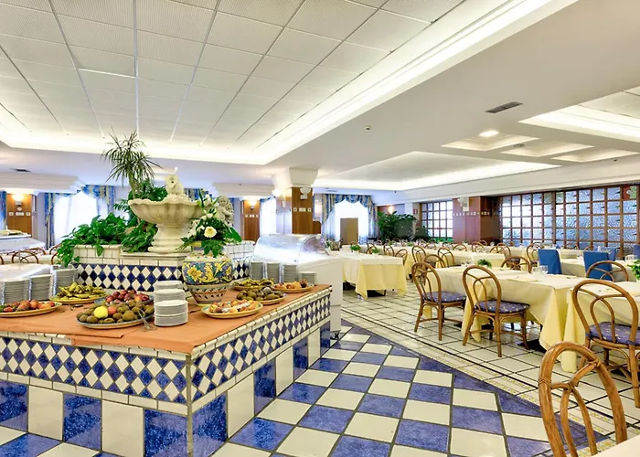 Olimpo Le Terrazze מלון