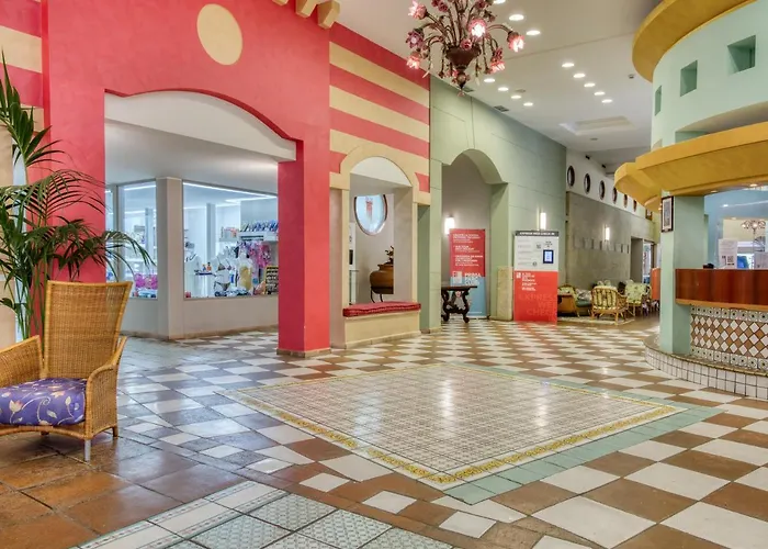 Olimpo Le Terrazze לטויאני