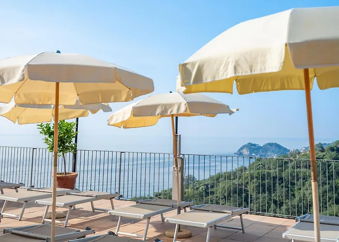 Olimpo Le Terrazze מלון 4*