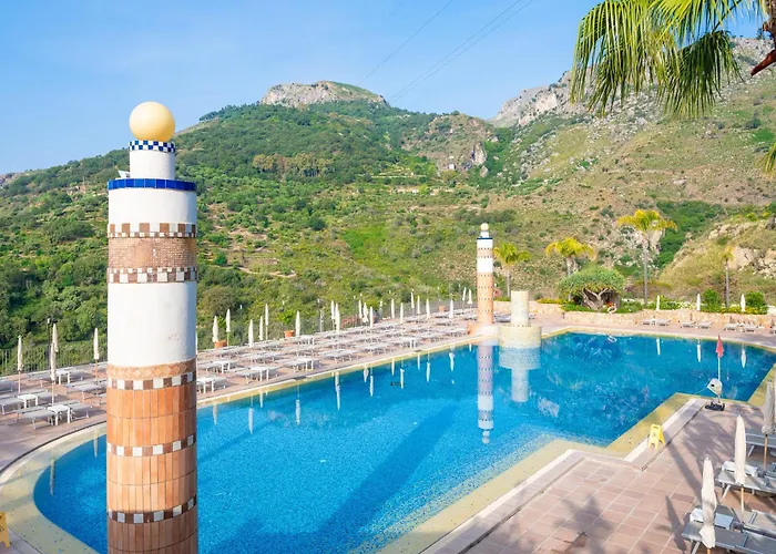 Olimpo Le Terrazze מלון