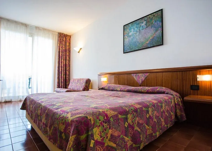 Olimpo Le Terrazze מלון