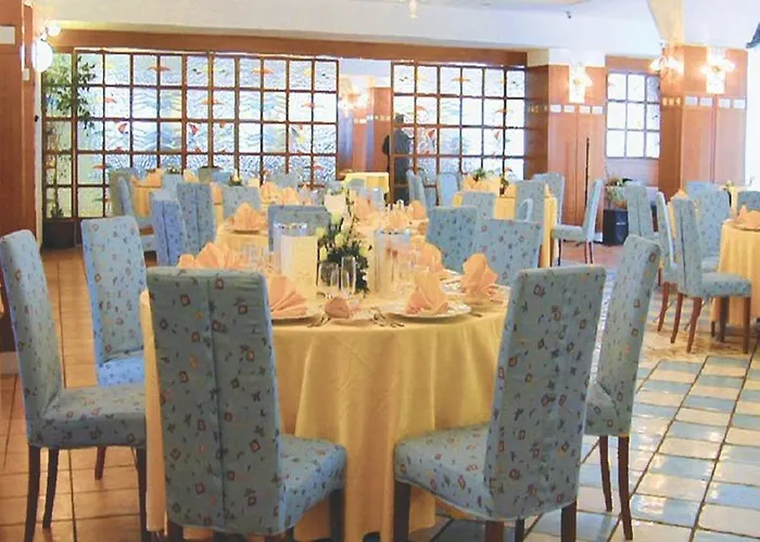 Olimpo Le Terrazze מלון 4*