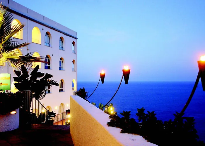 Olimpo Le Terrazze לטויאני