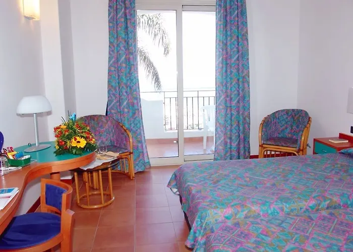 Olimpo Le Terrazze מלון