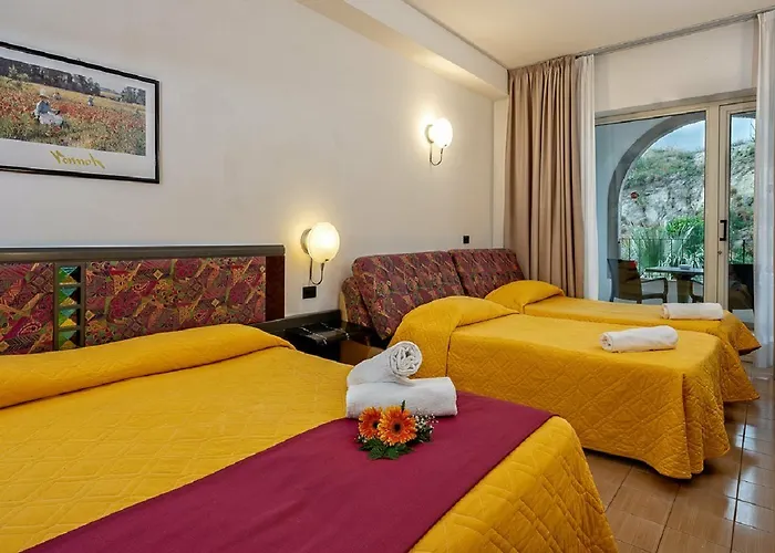 Olimpo Le Terrazze לטויאני