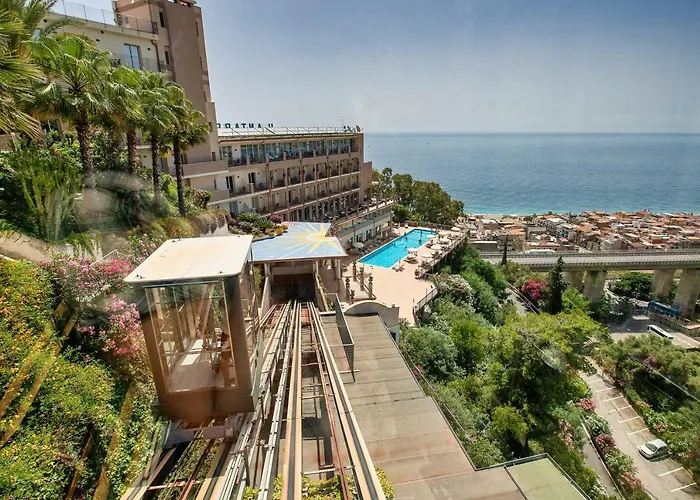 Olimpo Le Terrazze מלון 4*